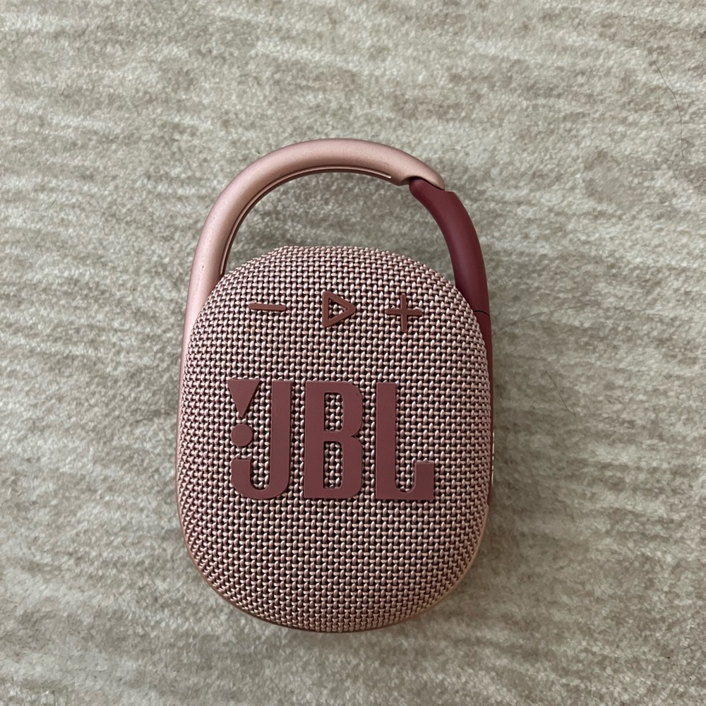 JBL Portable Speaker Clip 4 in Pink